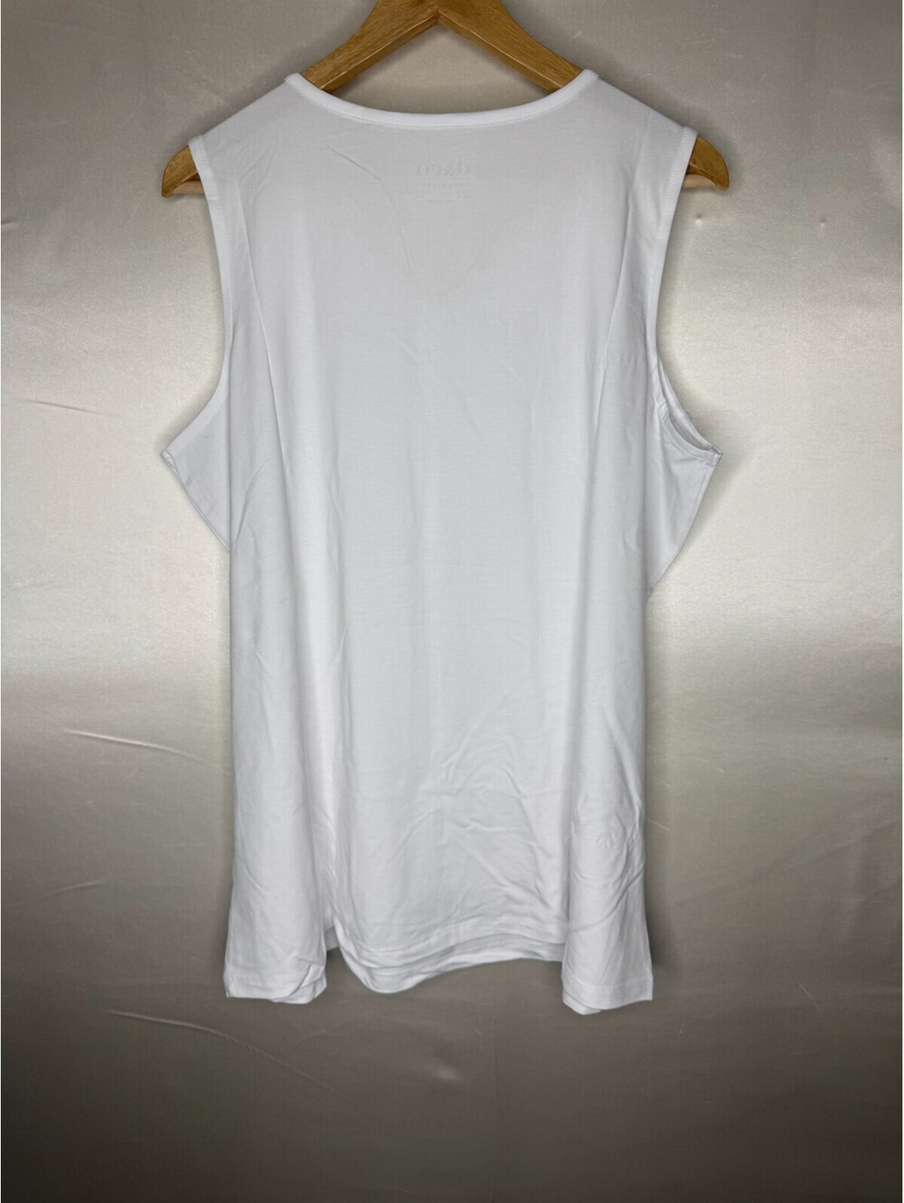 Denim & Co. Essentials So Soft Jersey V-Neck Tank Tops White, Medium - Picture 3 of 7
